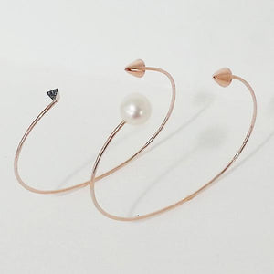AN-Z JEWELRY - 14K Pink Triangular Horn Pearl Bangle Bracelet