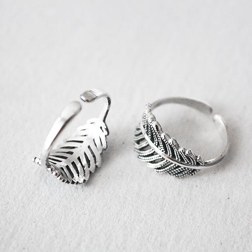 MABEL - Bold-Free Silver Ring With Leaves - Silver 925