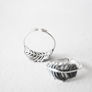 MABEL - Bold-Free Silver Ring With Leaves - Silver 925